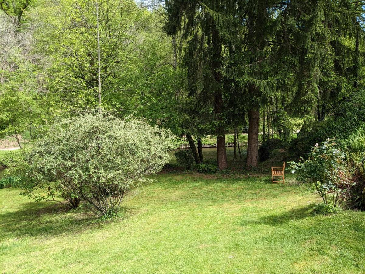 Sous Le Chateau Jumilhac-le-Grand Esterno foto
